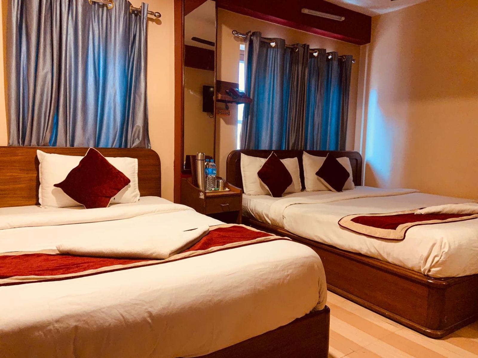 Shiva Shankar Hotel Pashupatinath Exterior photo